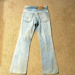 Vintage 1970s Ladies  Distressed Levis Jeans
